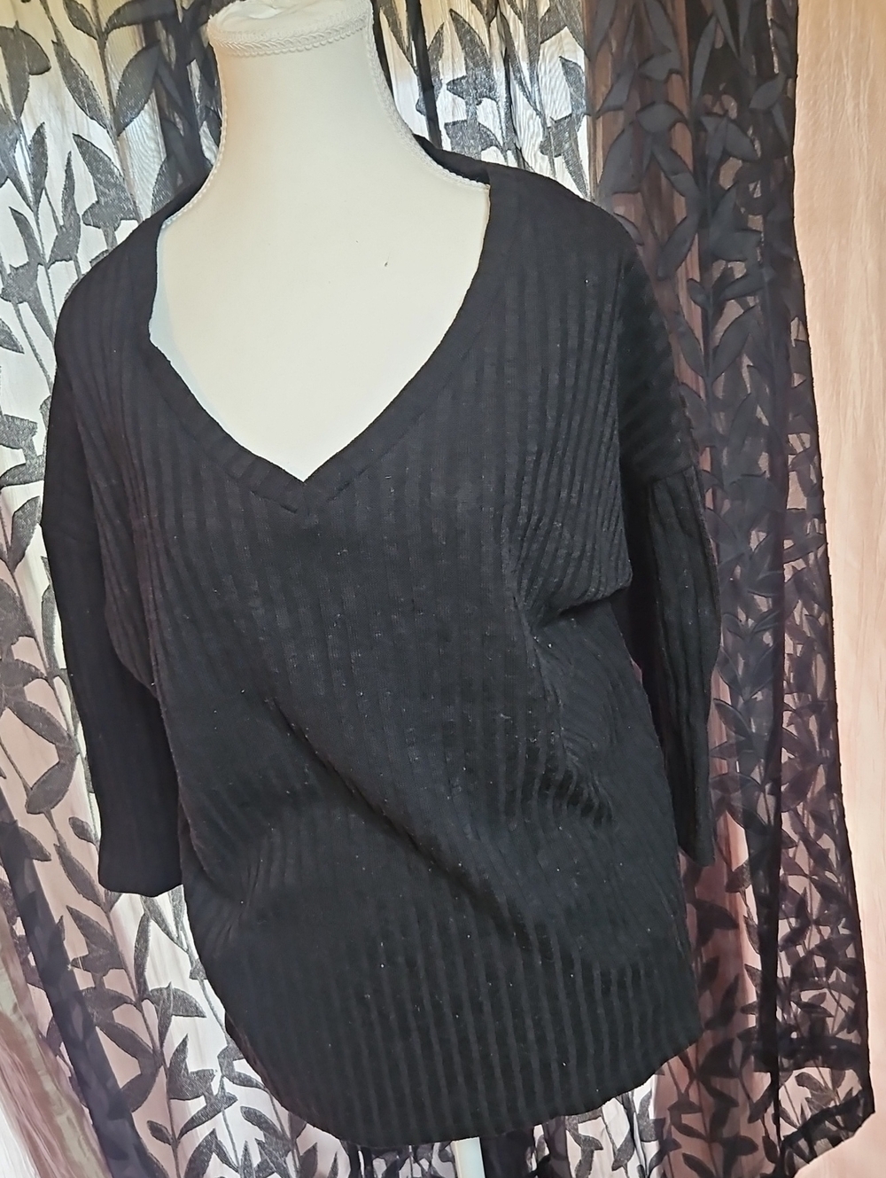 Faded Glory Black Ribbed V-Neck Sweater